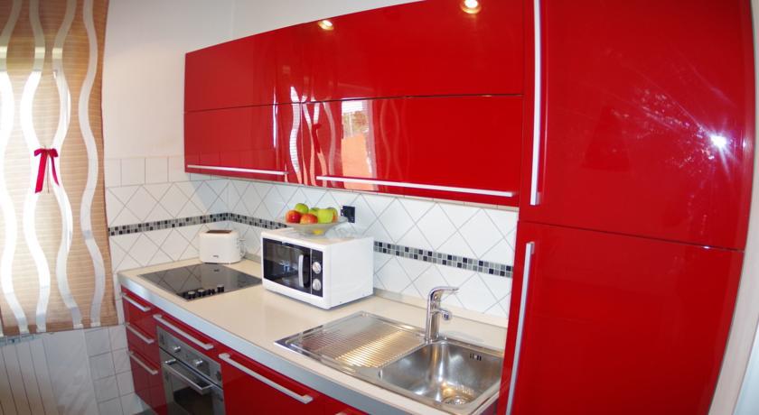 Nina Apartman